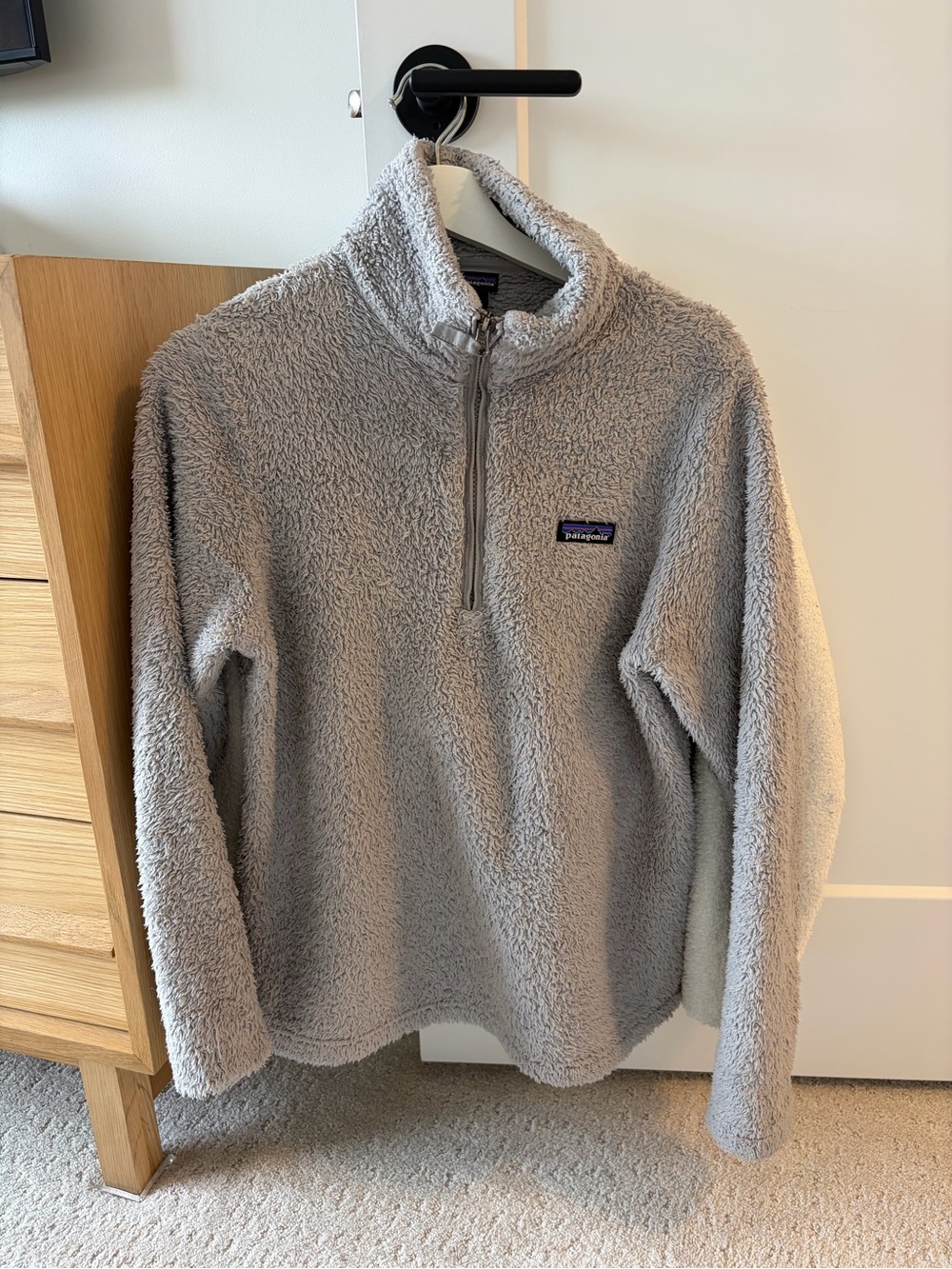 Patagonia Women's Light Gray Fleece Quarter-Zip Pullover